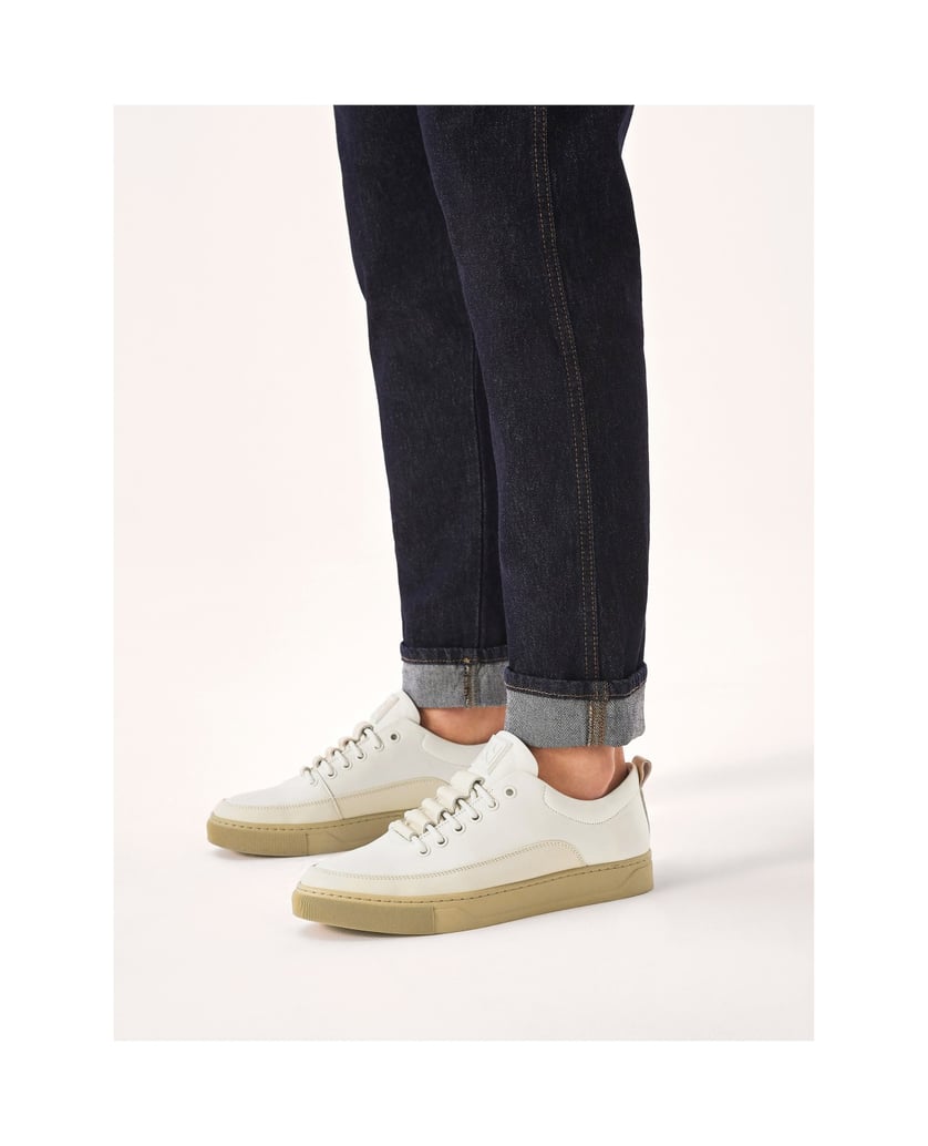 Kazar-Weiße-Leder-Sneakers-mit-beiger-Sohle-weiss