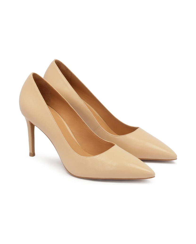 Kazar-Klassische-beigefarbene-Pumps-auf-einem-mittelhohen-Stilettoabsatz-beige