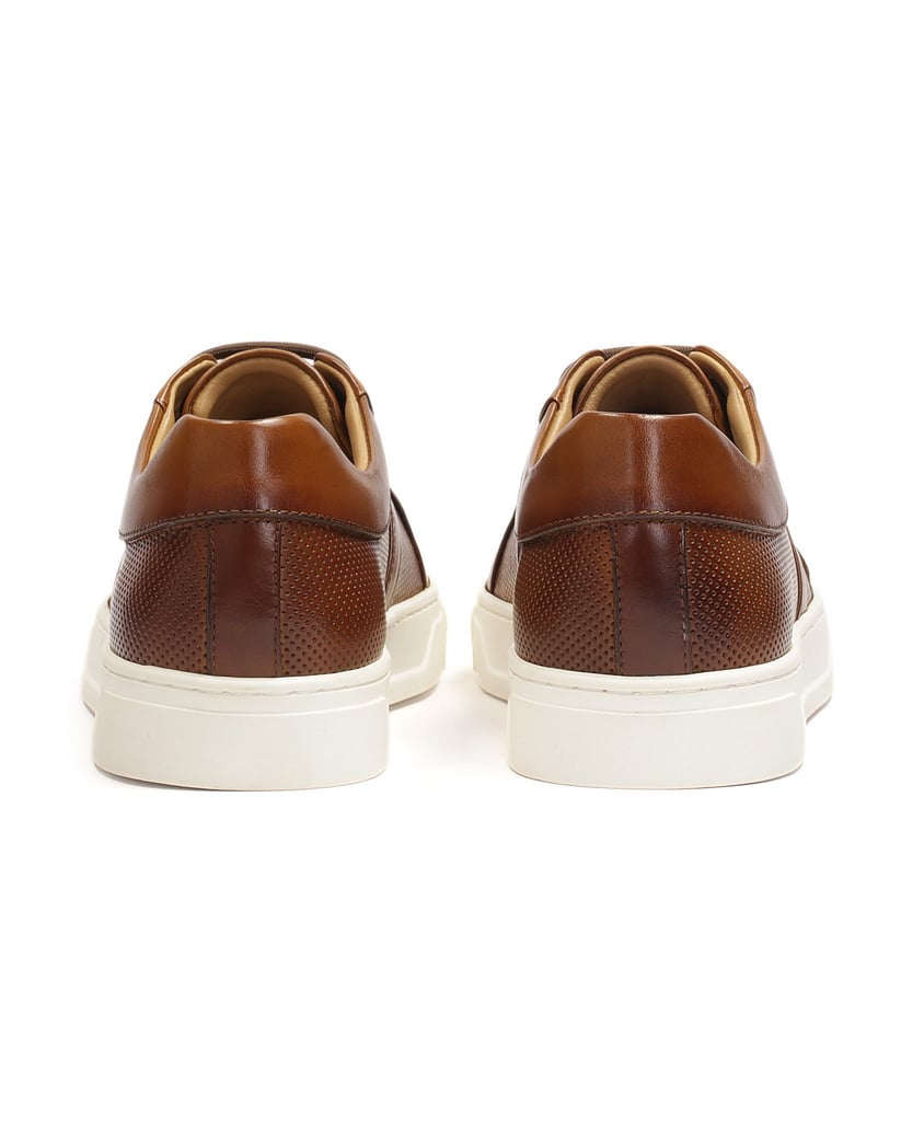 Kazar-Braune-Leder-Sneakers-mit-weißer-Sohle