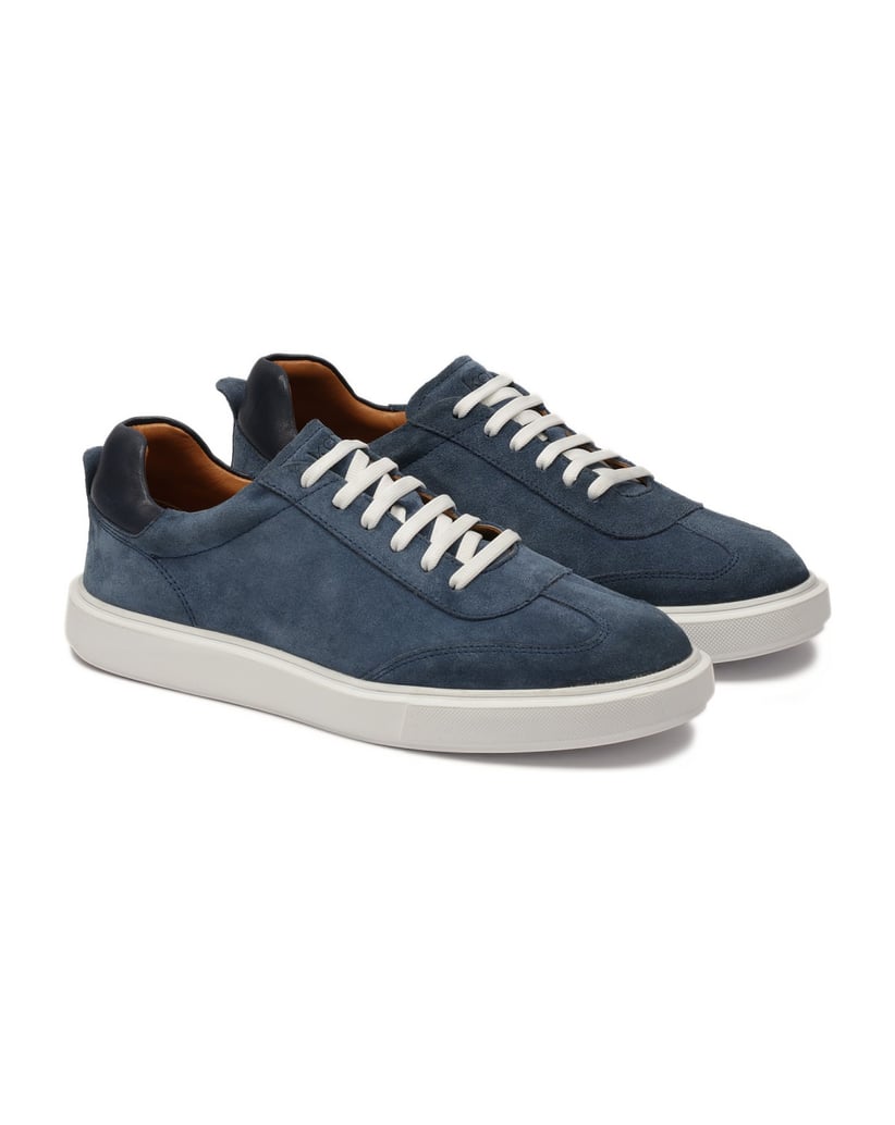 Kazar-Marineblaue-Wildleder-Sneakers-mit-weißer-Sohle-dunkelblau