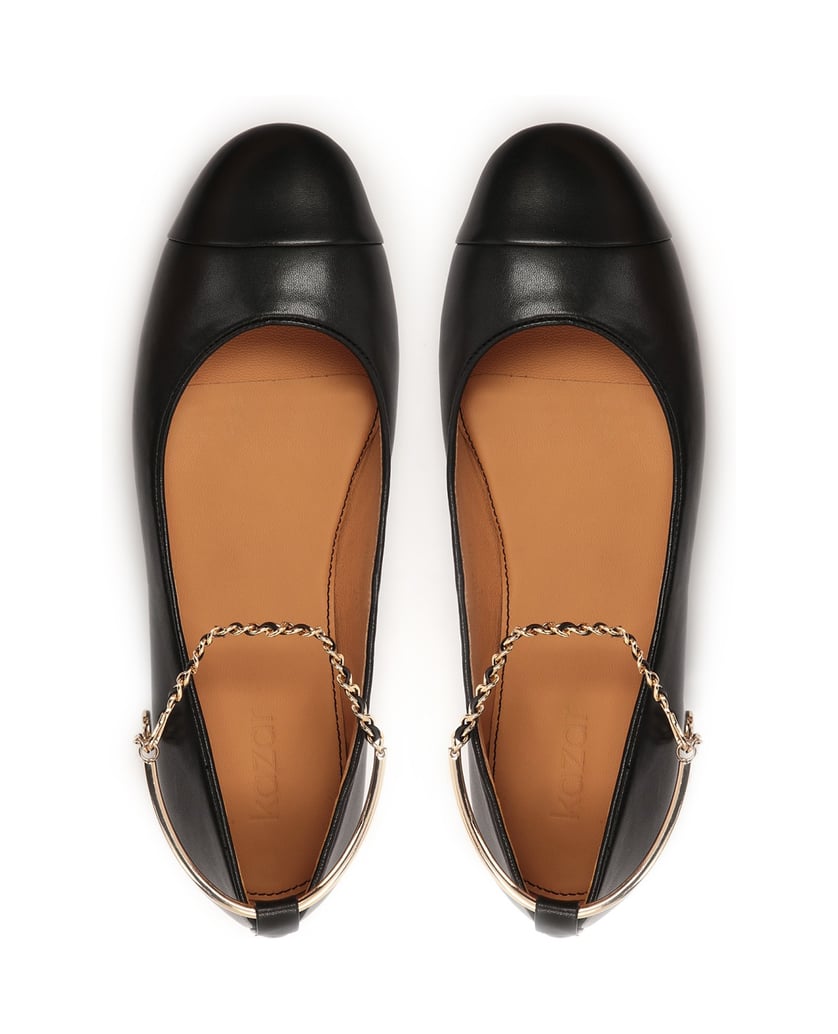 Kazar-Schwarze-Ballerinas-mit-einem-Metallarmb