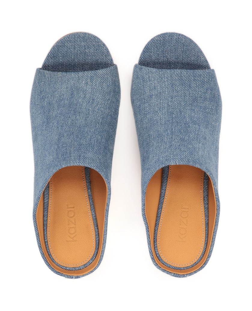 Kazar-Pantoletten-aus-blauem-Denim-mit-ovalem-blau