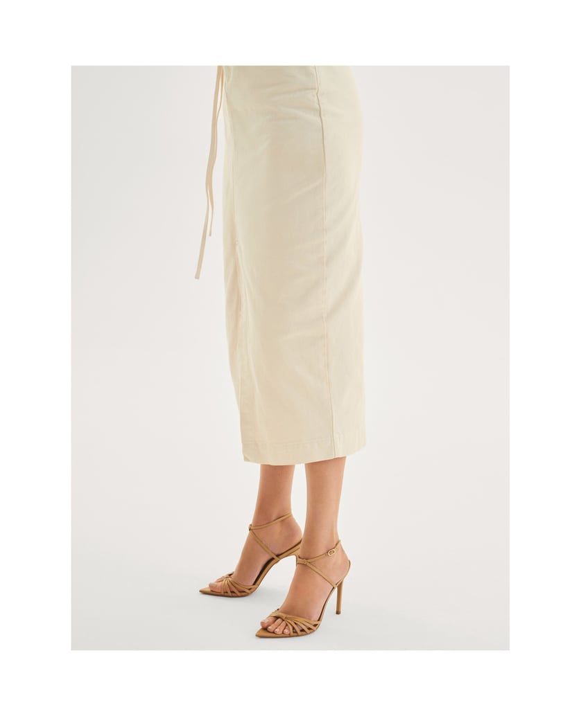 Kazar-Ledersandalen-mit-einem-effektiven-Riemen-camel