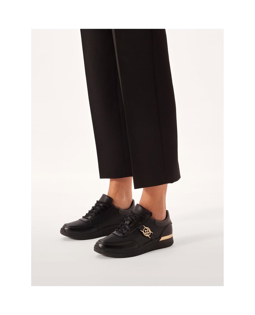 Kazar-Schwarze-Ledersneakers-mit-goldenen-Elementen-verziert-schwarz