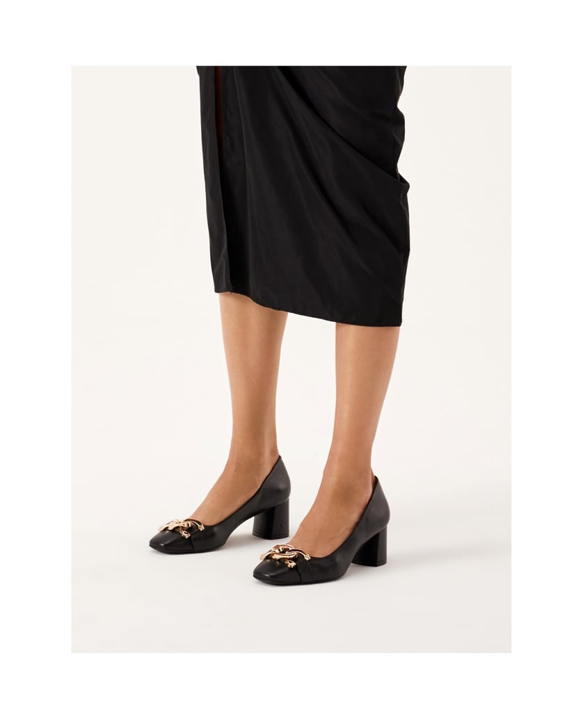 Kazar-Schwarze-Pumps-mit-breitem-Absatz,-verziert-mit-Kettengliedern-schwarz