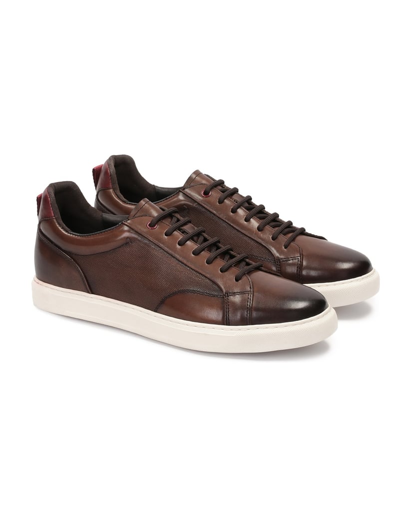 Kazar-Braune-Leder-Sneakers-mit-weißer-Sohle-braun