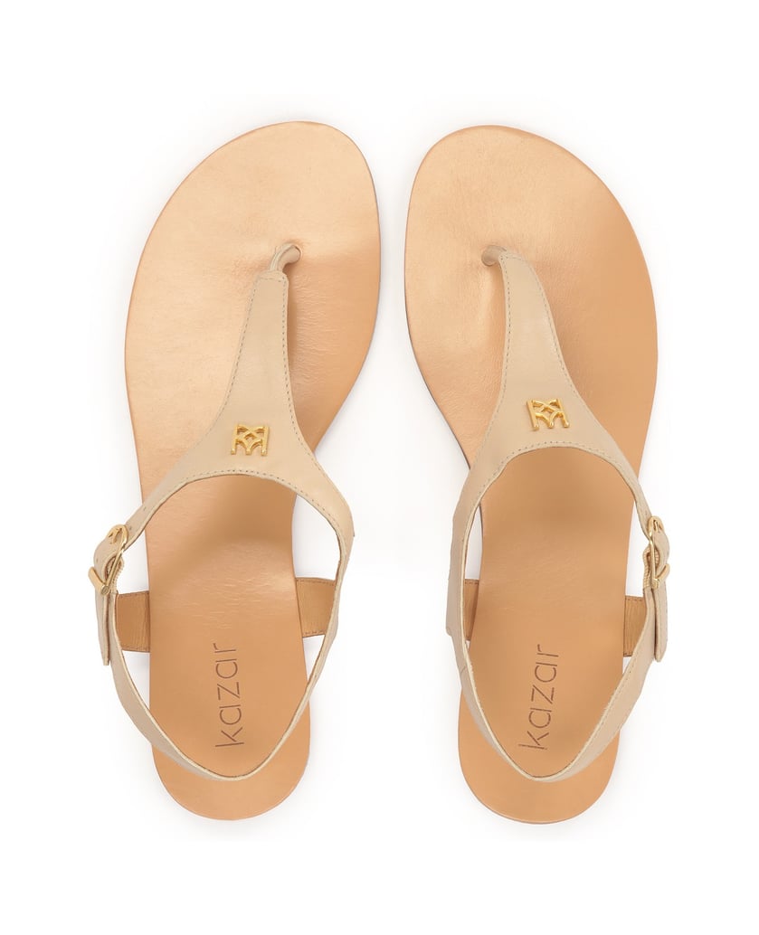 Kazar-Flache-Sandalen-mit-einem-Riemen-zwischen-den-Zehen-beige