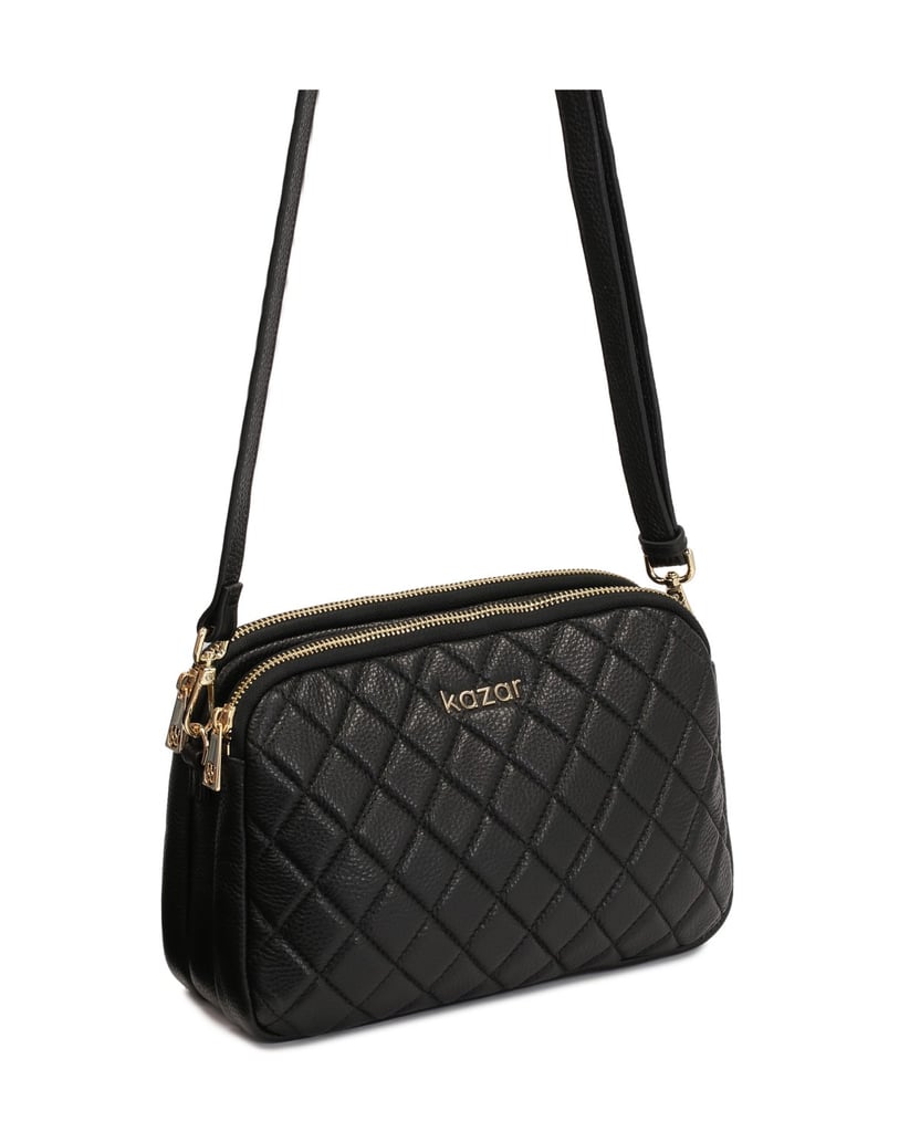 Kazar-Minimalistische-gesteppte-Tasche-aus-genarbtem-Leder-schwarz
