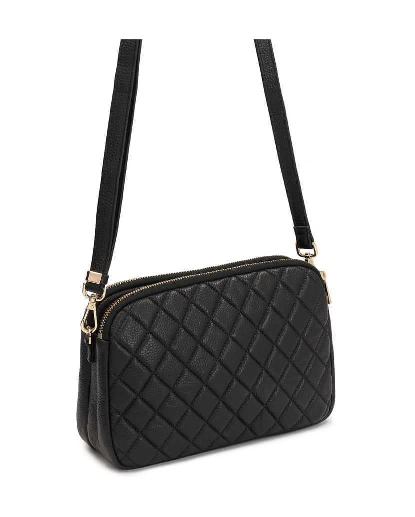 Kazar-Minimalistische-gesteppte-Tasche-aus-genarbtem-Leder-schwarz