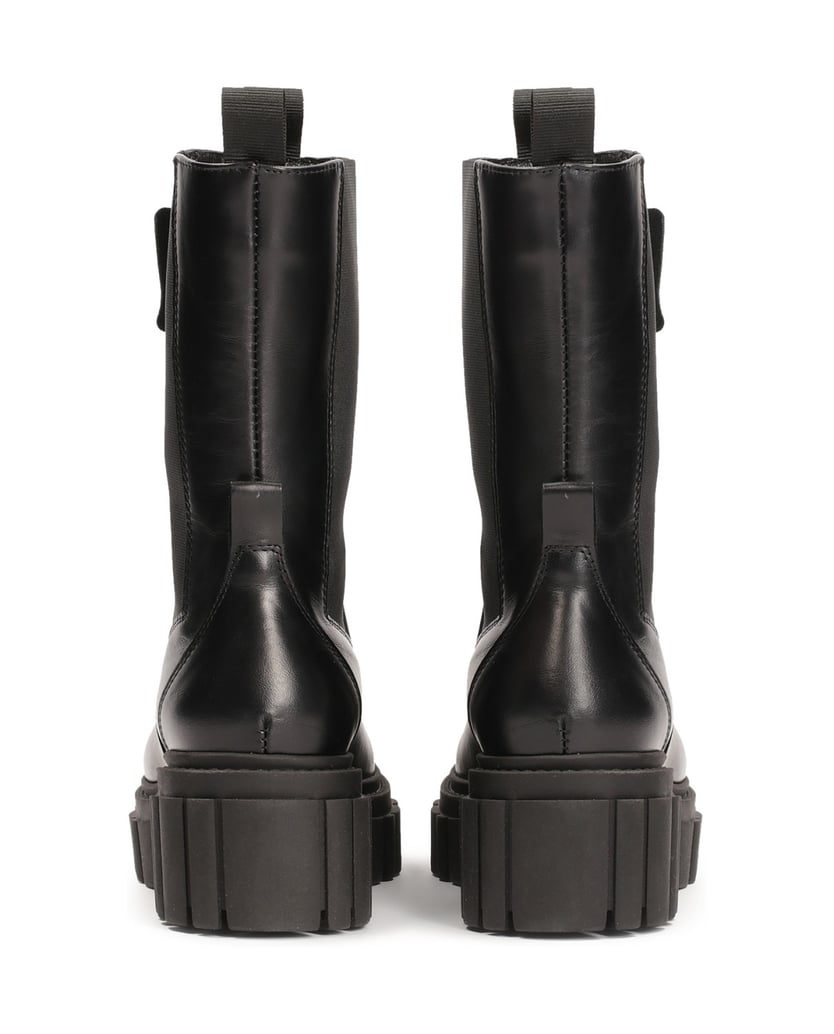 Kazar-Schwarze-Schlupfstiefel-von-Chealse-mit-Dreiblattsohle-schwarz