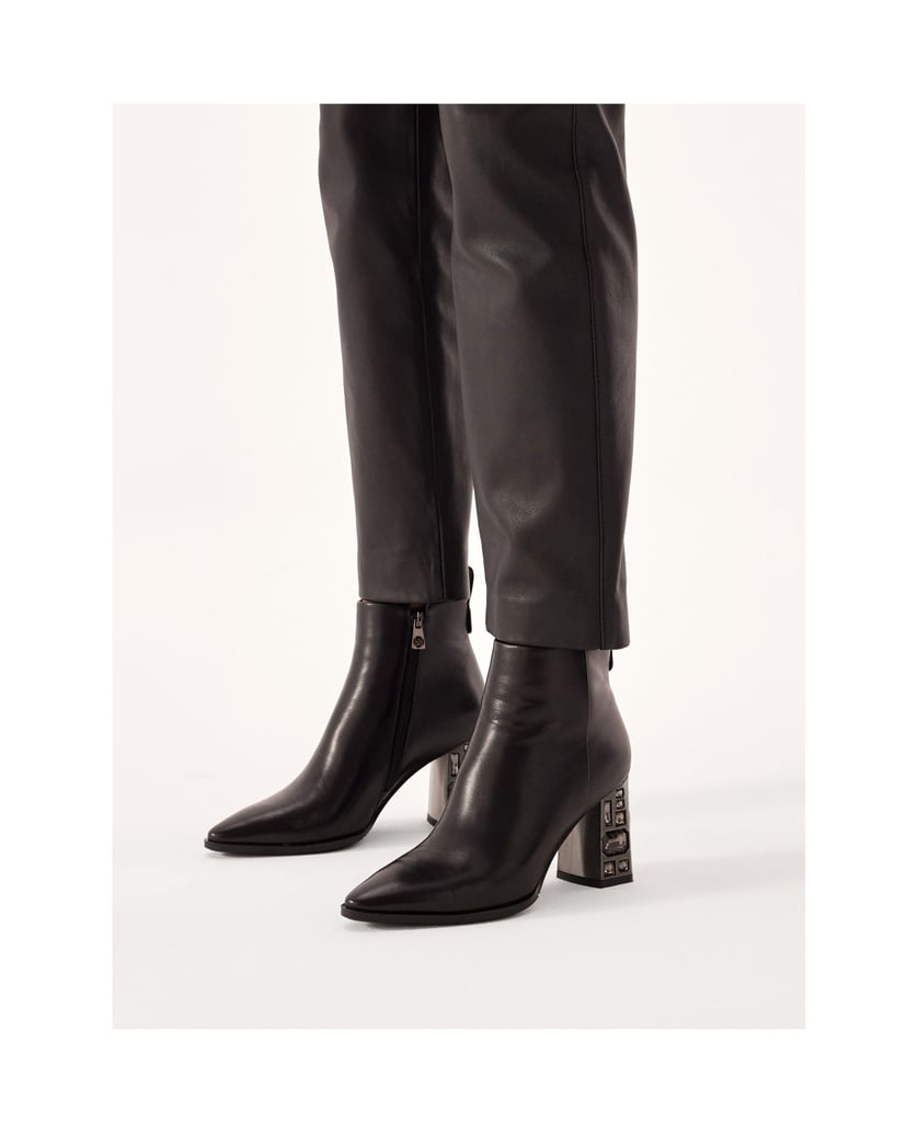 Kazar-Schwarze-Stiefel-mit-dekorativem-Absatz-schwarz