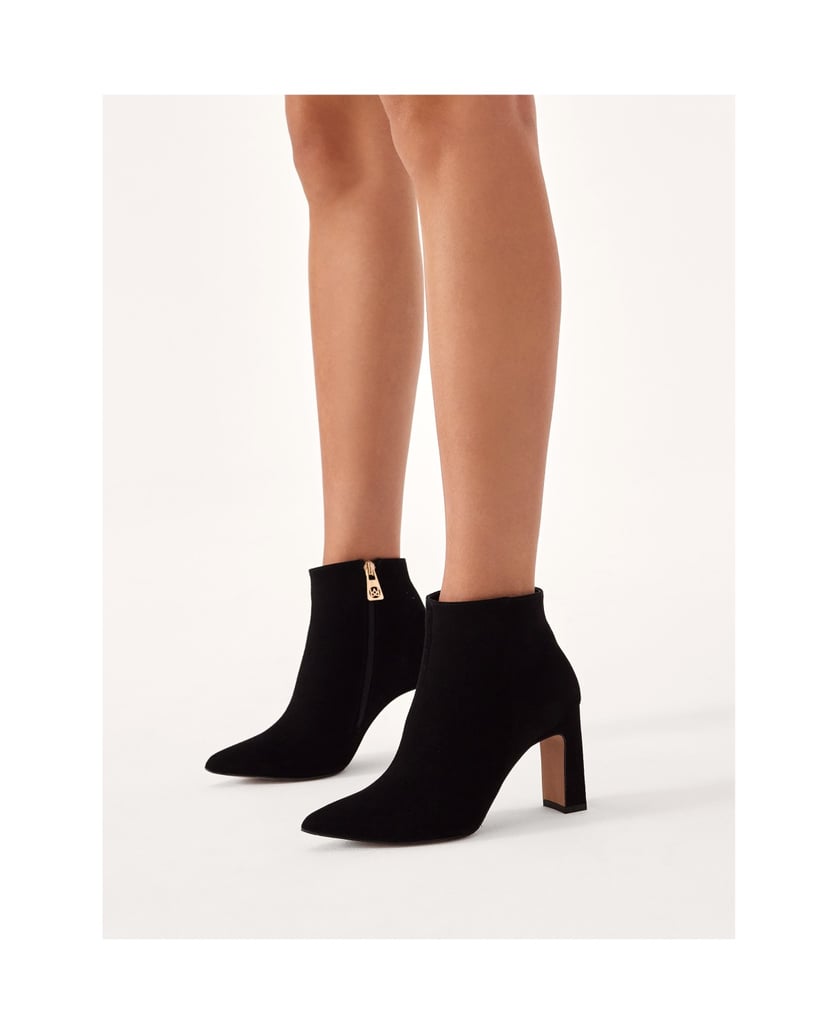 Kazar-Schwarze-spitz-zulaufende-Stiefel-aus-weichem-Wildleder-schwarz