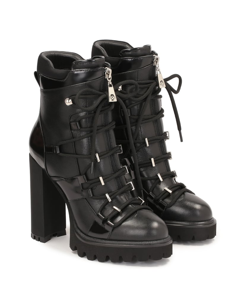 Kazar-Avantgardistische-Booties-mit-dekorativer-Schnürung-schwarz