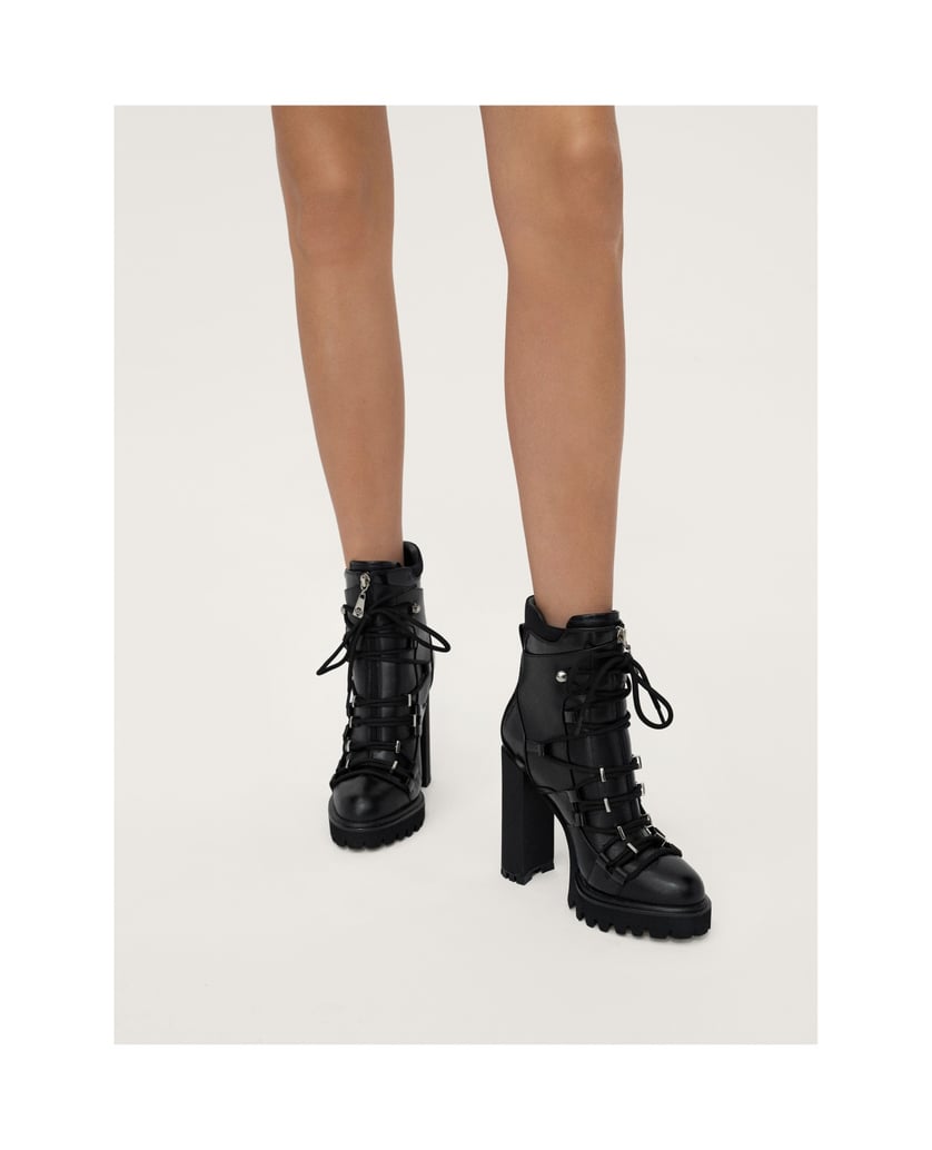 Kazar-Avantgardistische-Booties-mit-dekorativer-Schnürung-schwarz