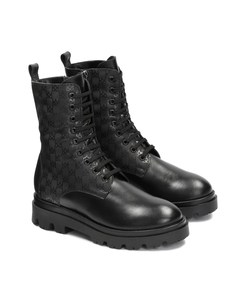 Kazar-Klassische-schwarze-flache-Lederstiefel-für-Frauen-mit-Monogrammen-verziert-schwarz