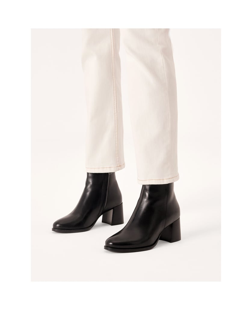 Kazar-Schwarze-Stiefel-mit-breiten-Absätzen-im