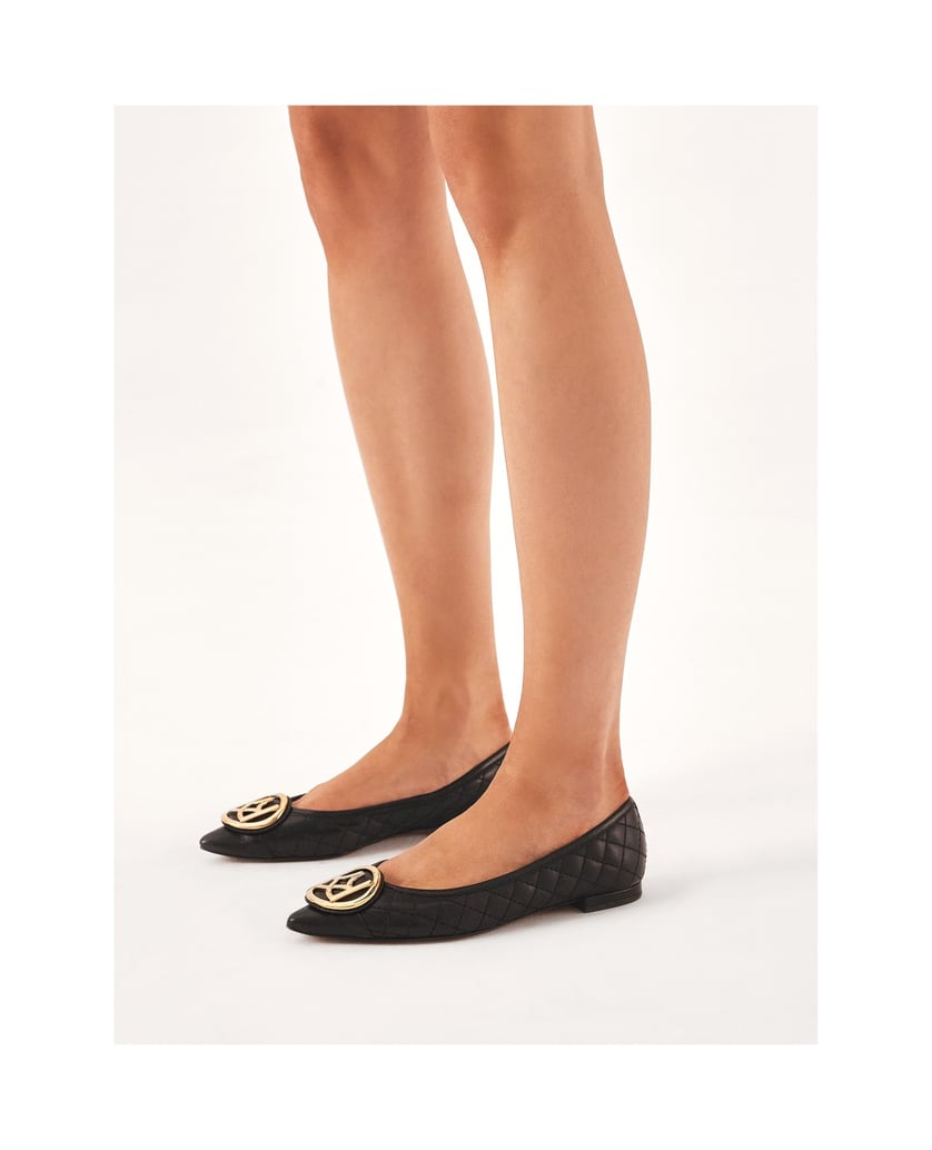 Kazar-Flache-gesteppte-Pumps-mit-Monogramm-schwarz