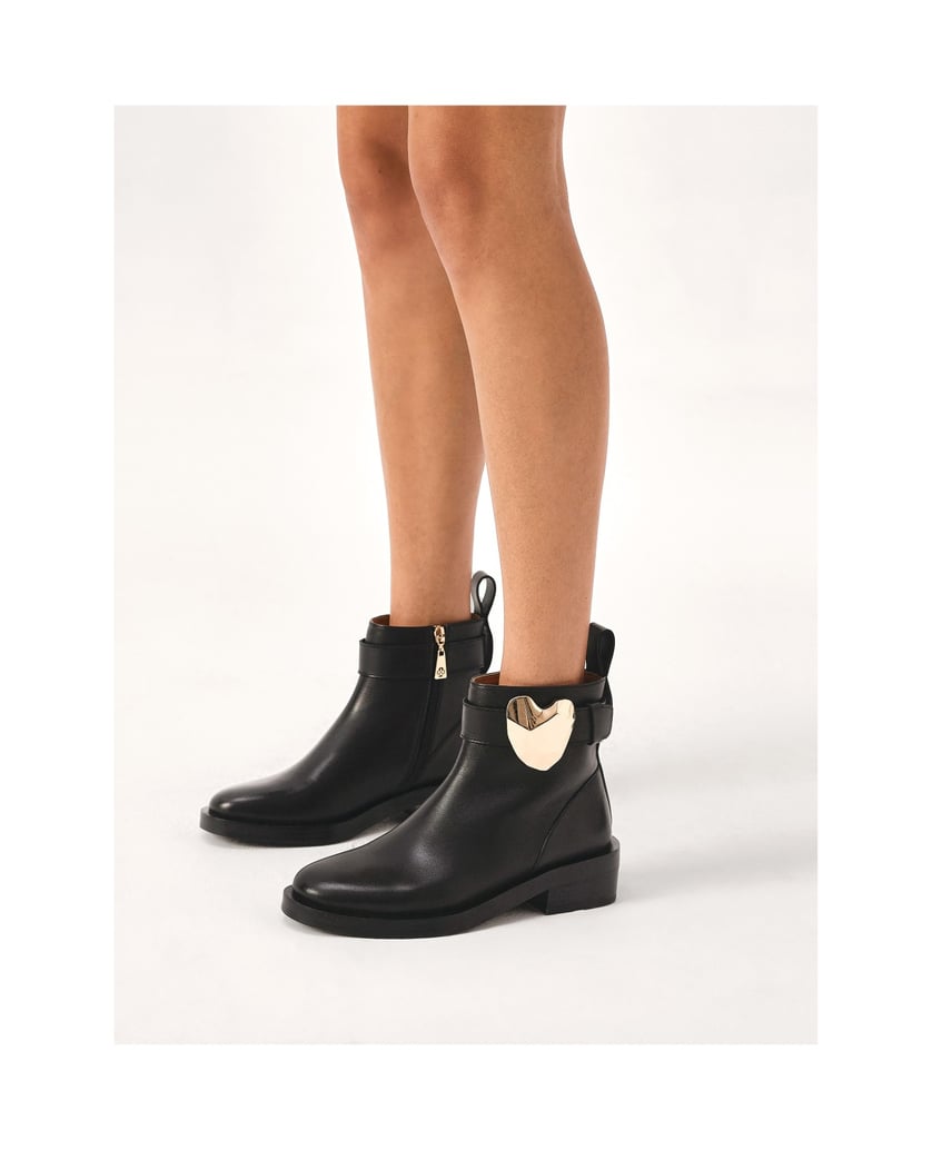 Kazar-Niedrige-Stiefel,-verziert-mit-einem-Metallherz-schwarz