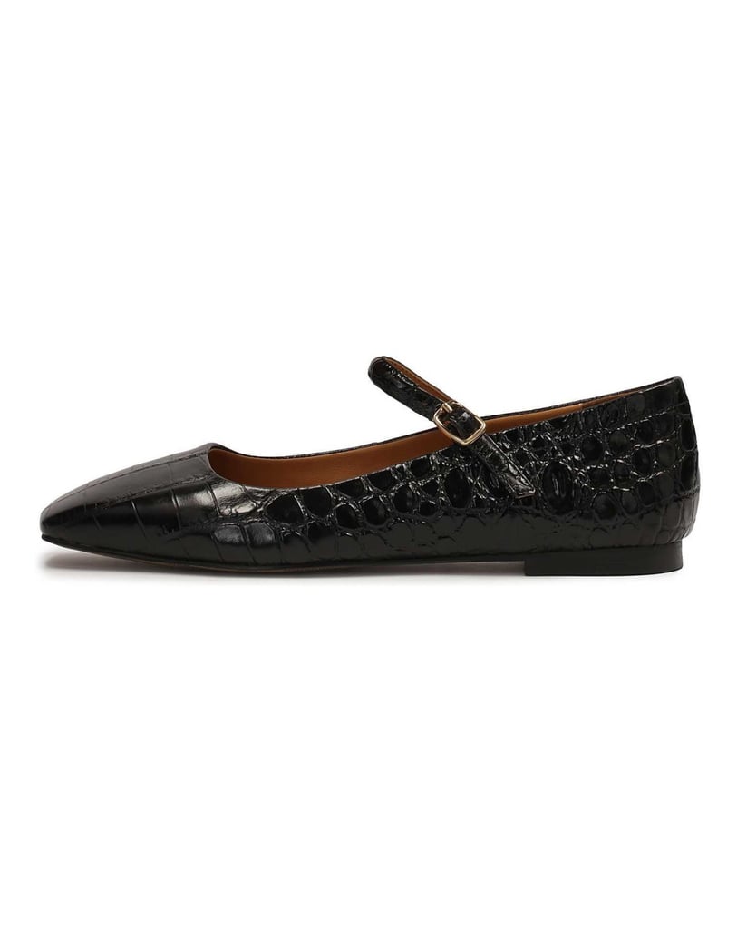 Kazar-Pumps-aus-geprägtem-Leder-mit-flacher-Sohle-schwarz