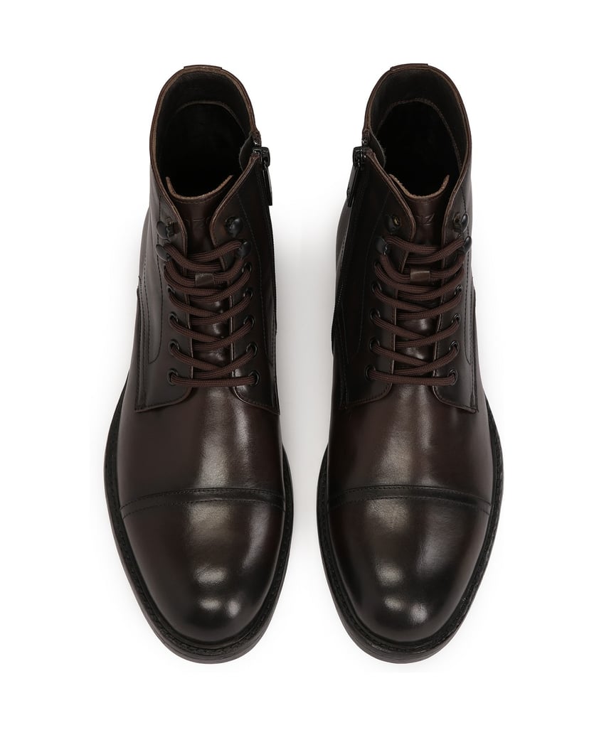 Kazar-Braune-Stiefel-mit-Nähten-an-der-Nase-braun