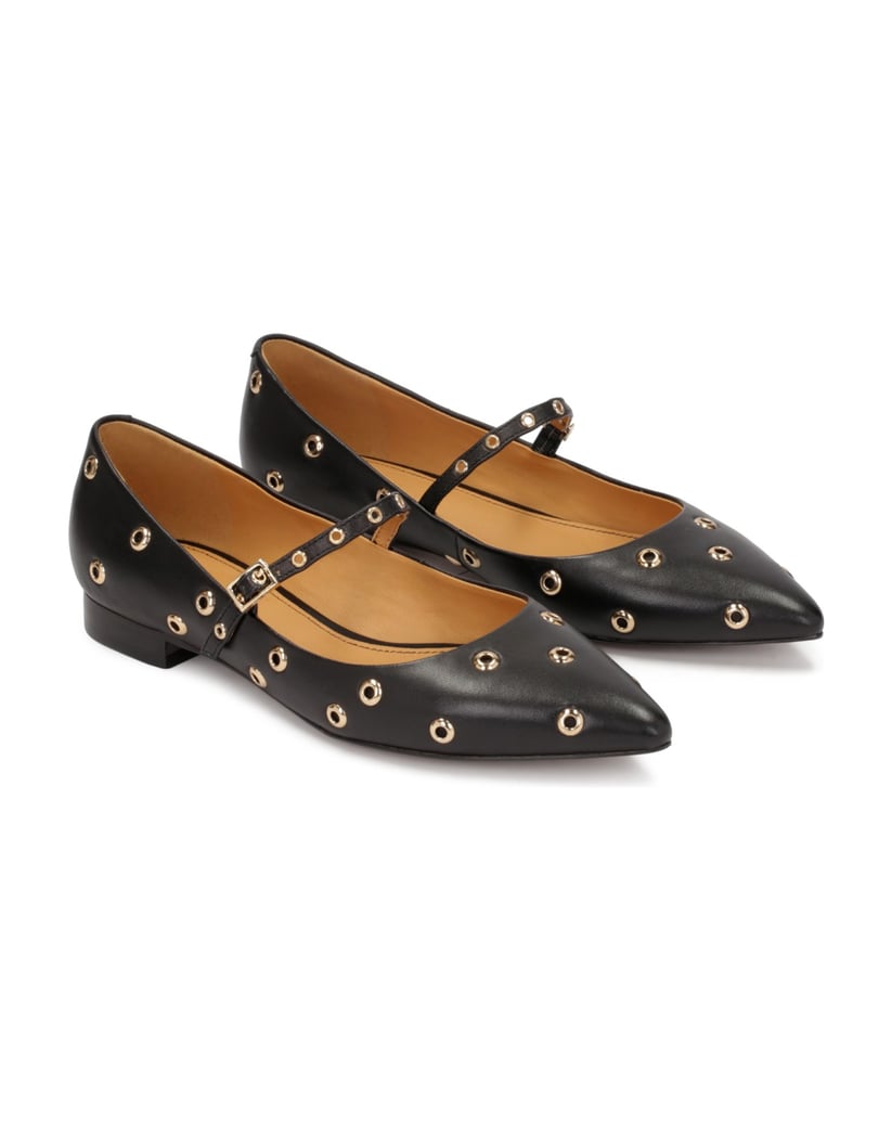 Kazar-Flache-Pumps-mit-Riemen-und-Metallösen-schwarz