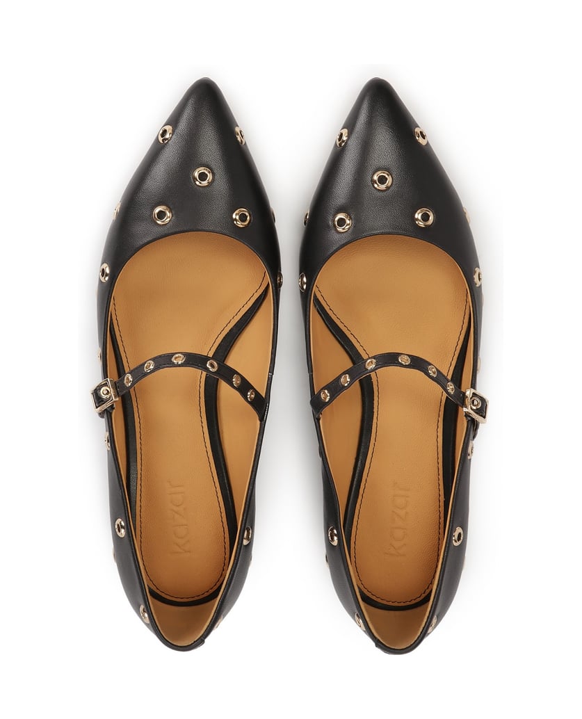 Kazar-Flache-Pumps-mit-Riemen-und-Metallösen-schwarz
