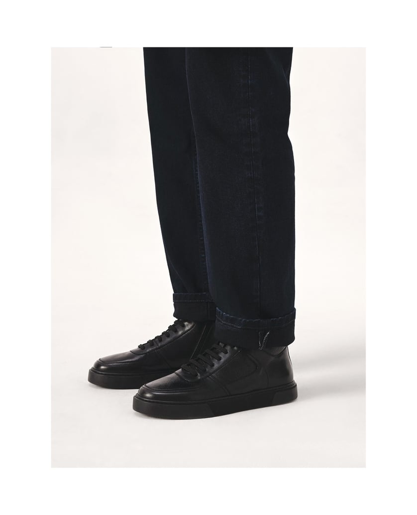Kazar-Isolierte-Herren-Sneaker-in-schwarzer-Farbe-schwarz