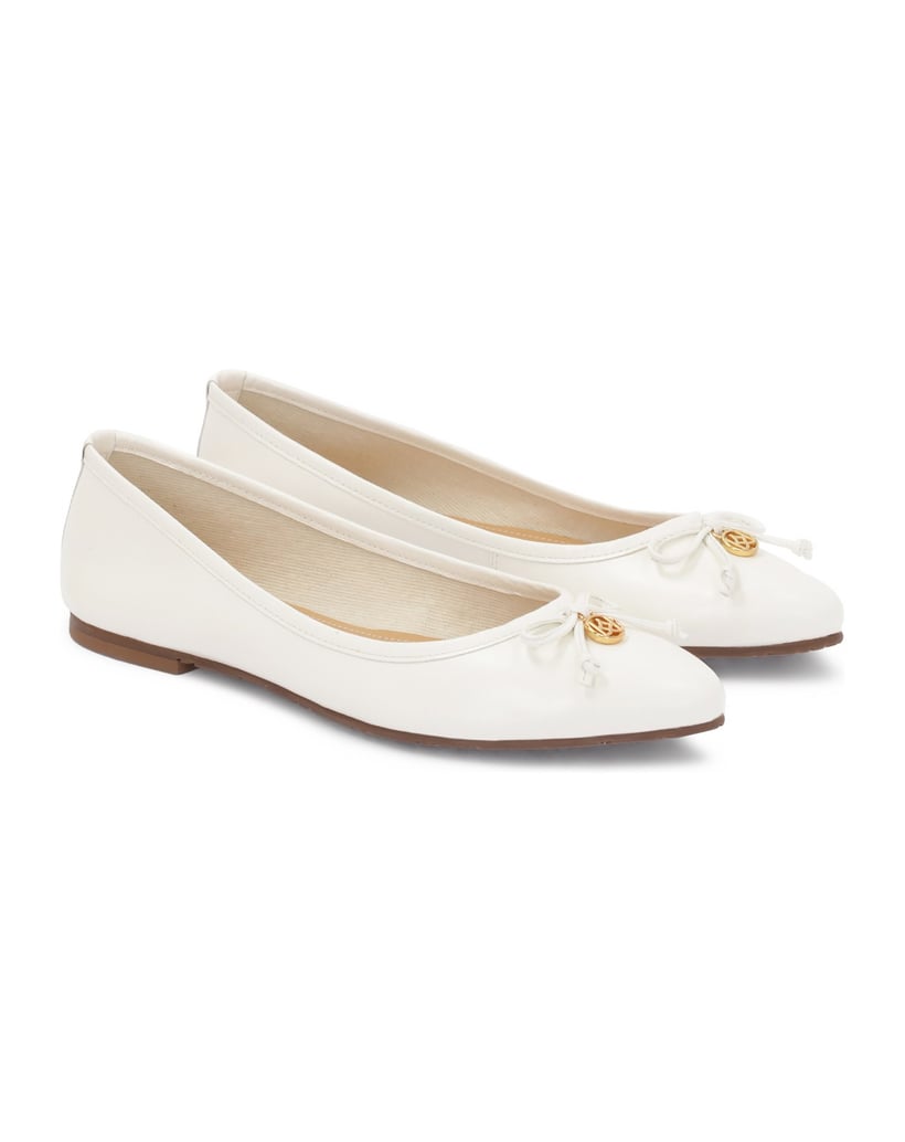 Kazar-Weiße-Lederballerinas-mit-Anhänger-weiss