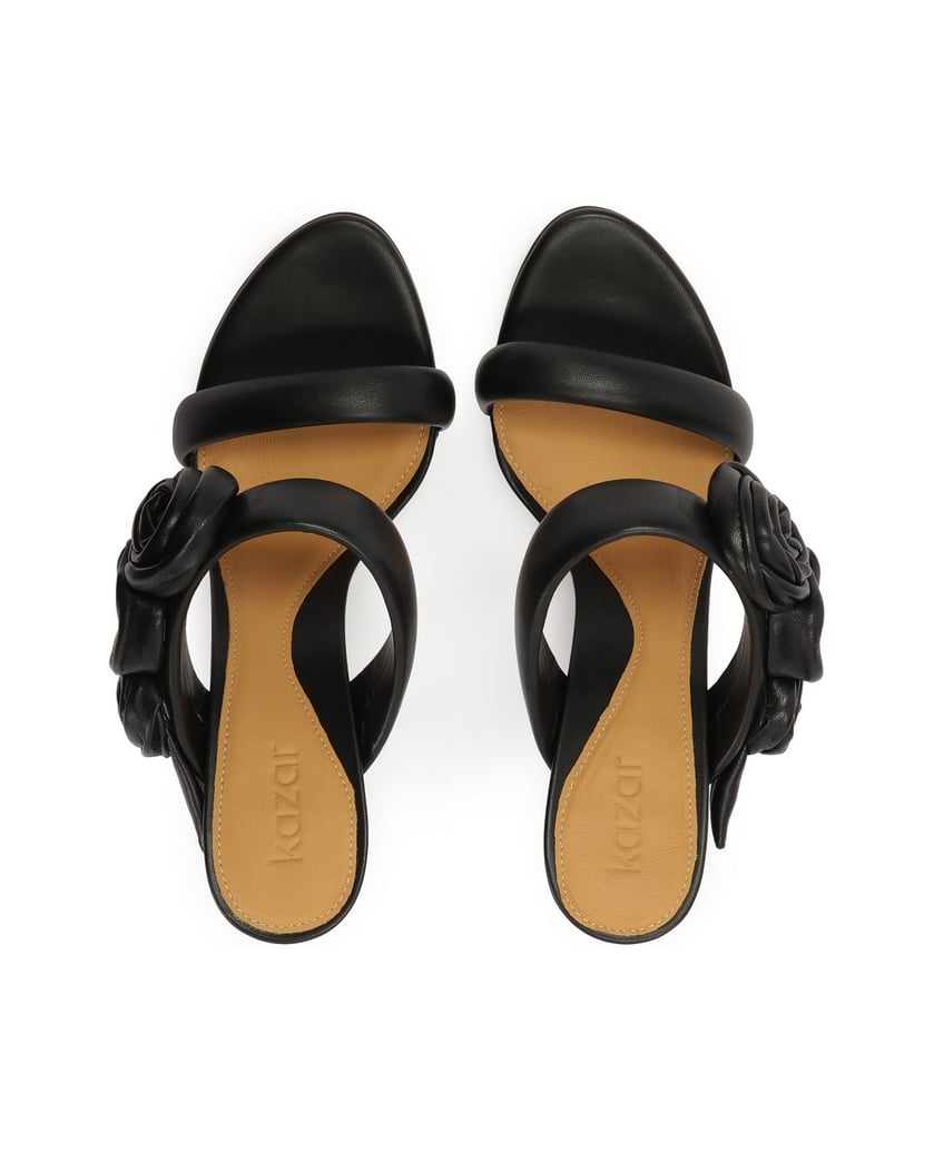 Kazar-Elegante-schwarze-Pantoletten-mit-Rosen-auf-einem-hohen-Stilettoabsatz-schwarz