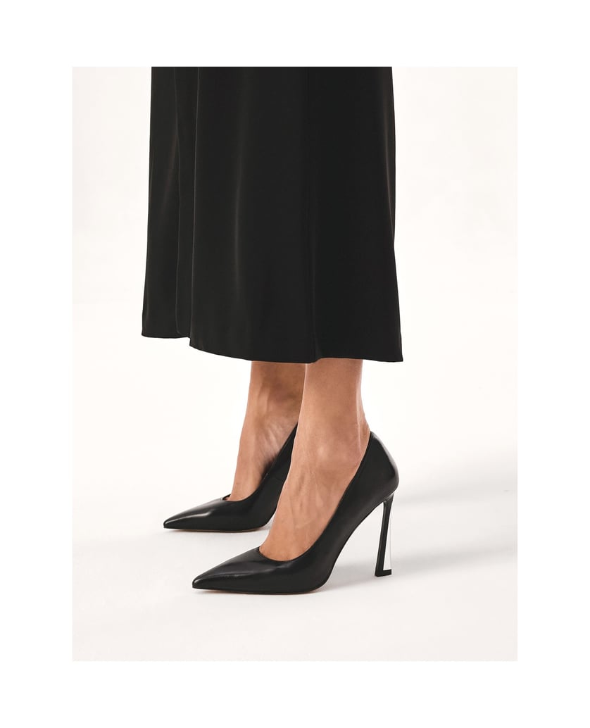 Kazar-Schwarze-Pumps-mit-Absatz-und-Metalleinsätzen-schwarz