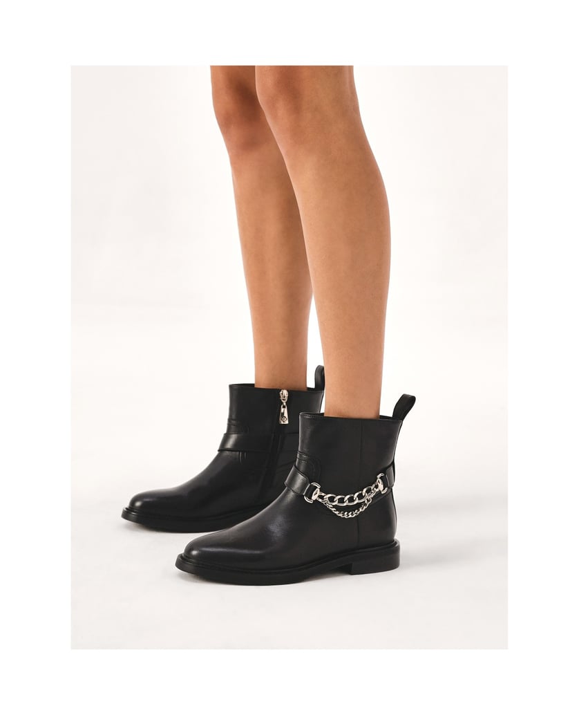 Kazar-Flache-Stiefel-mit-Reißverschluss,-verziert-mit-einer-Kette-schwarz