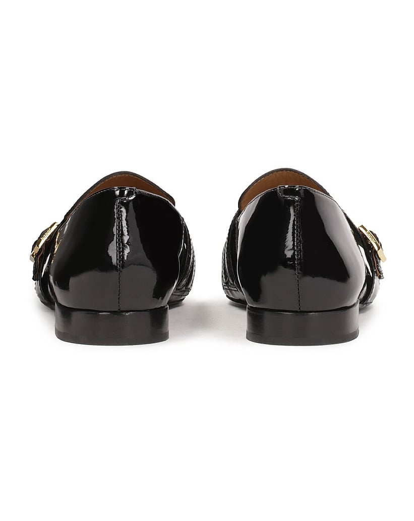 Kazar-Flache-Pumps-aus-Lackleder-mit-Riemchen-schwarz