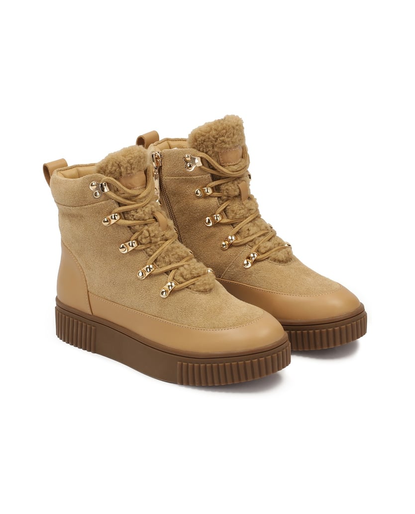 Kazar-Beige-isolierte-Wildlederstiefel-beige