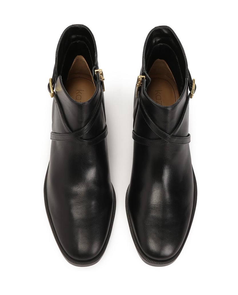 Kazar-Flache-Stiefel-mit-sich-kreuzenden-Riemen-schwarz