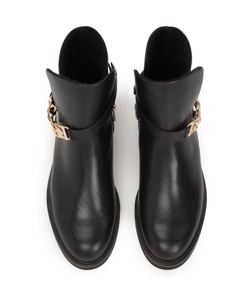 Kazar-Klassischer-Stiefel-mit-flacher-Sohle,-verziert-mit-einer-Kette-schwarz