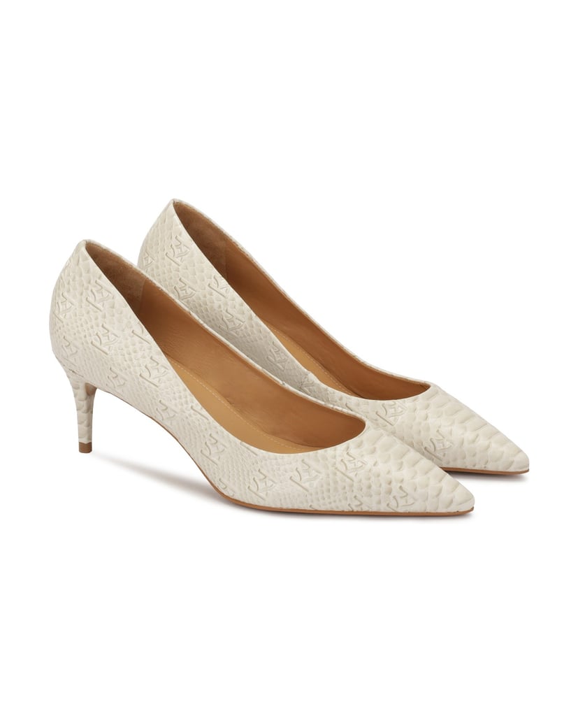 Kazar-KAZAR-Pumps-aus-Leder-mit-Monogramm-Prägung-weiss