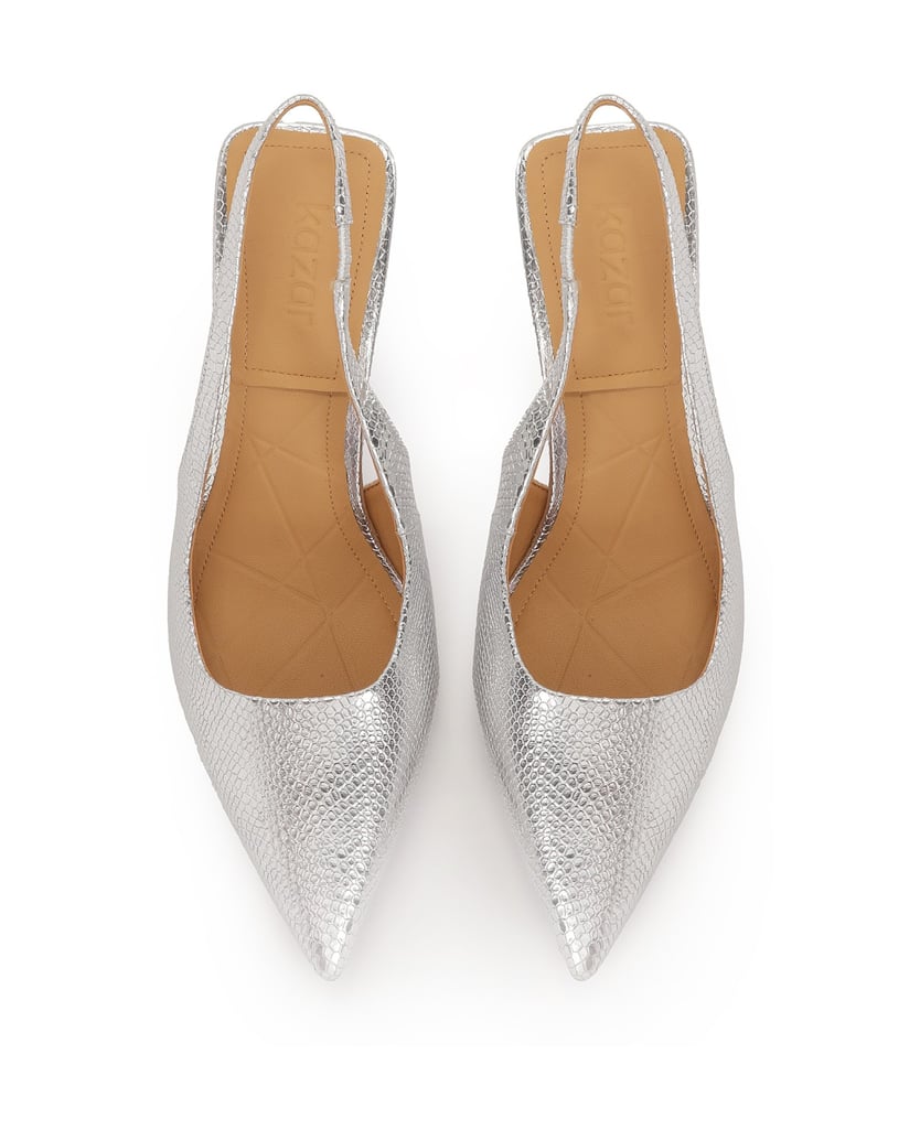 Kazar-Silberne-Slingback-Pumps-aus-geprägtem-Leder-silber