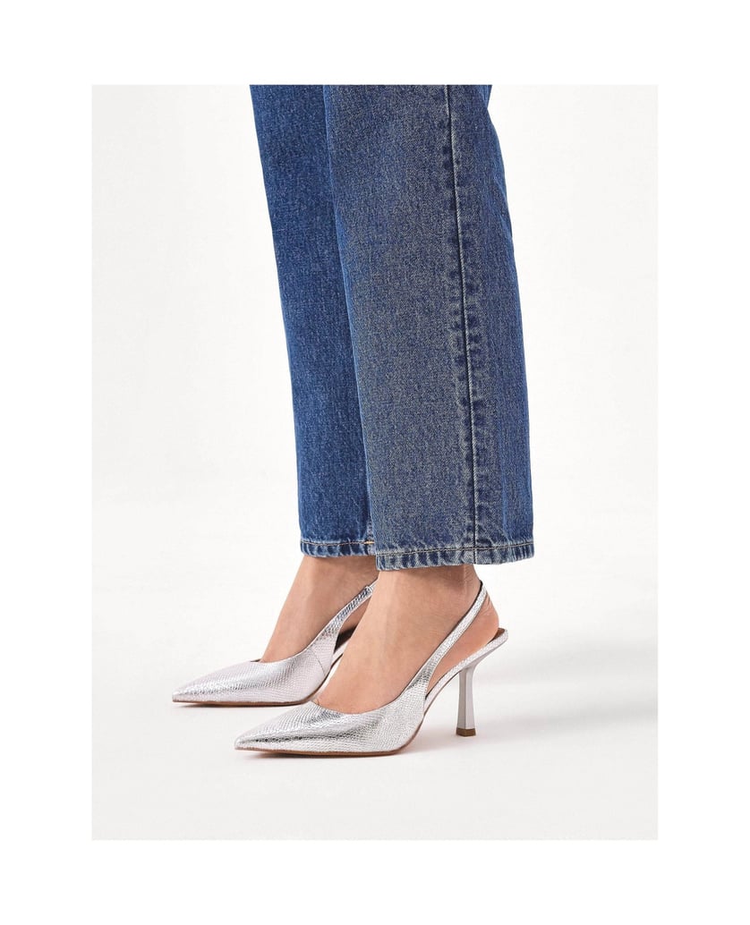 Kazar-Silberne-Slingback-Pumps-aus-geprägtem-Leder-silber
