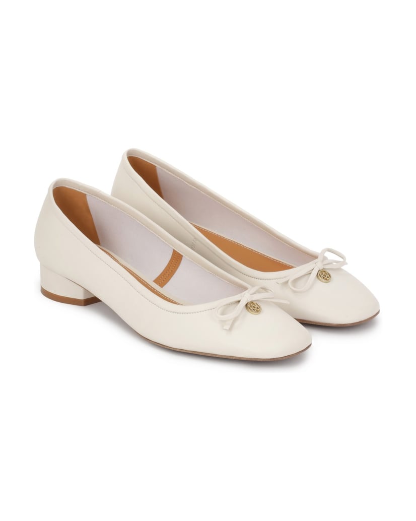 Kazar-Weiße-Pumps-aus-Leder-mit-niedrigen-Absätzen-weiss