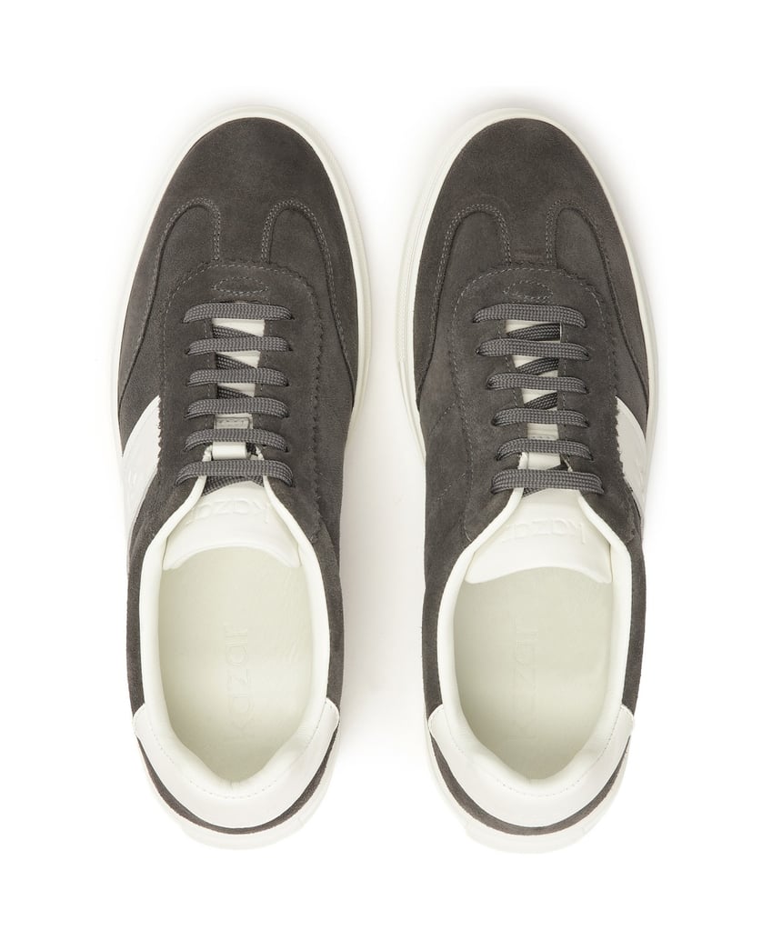 Kazar-Graue-Wildleder-Sneakers-mit-weißen-Einsätzen-grau