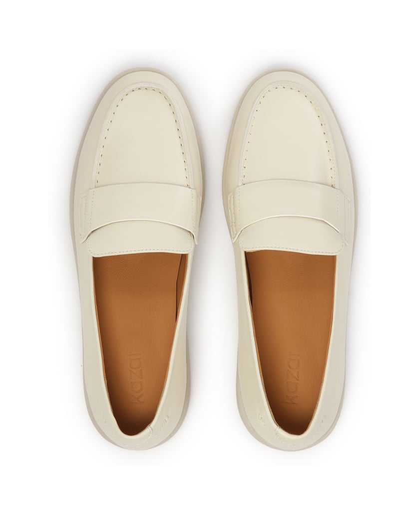 Kazar-Slipper-aus-cremefarbenem-Leder-weiss