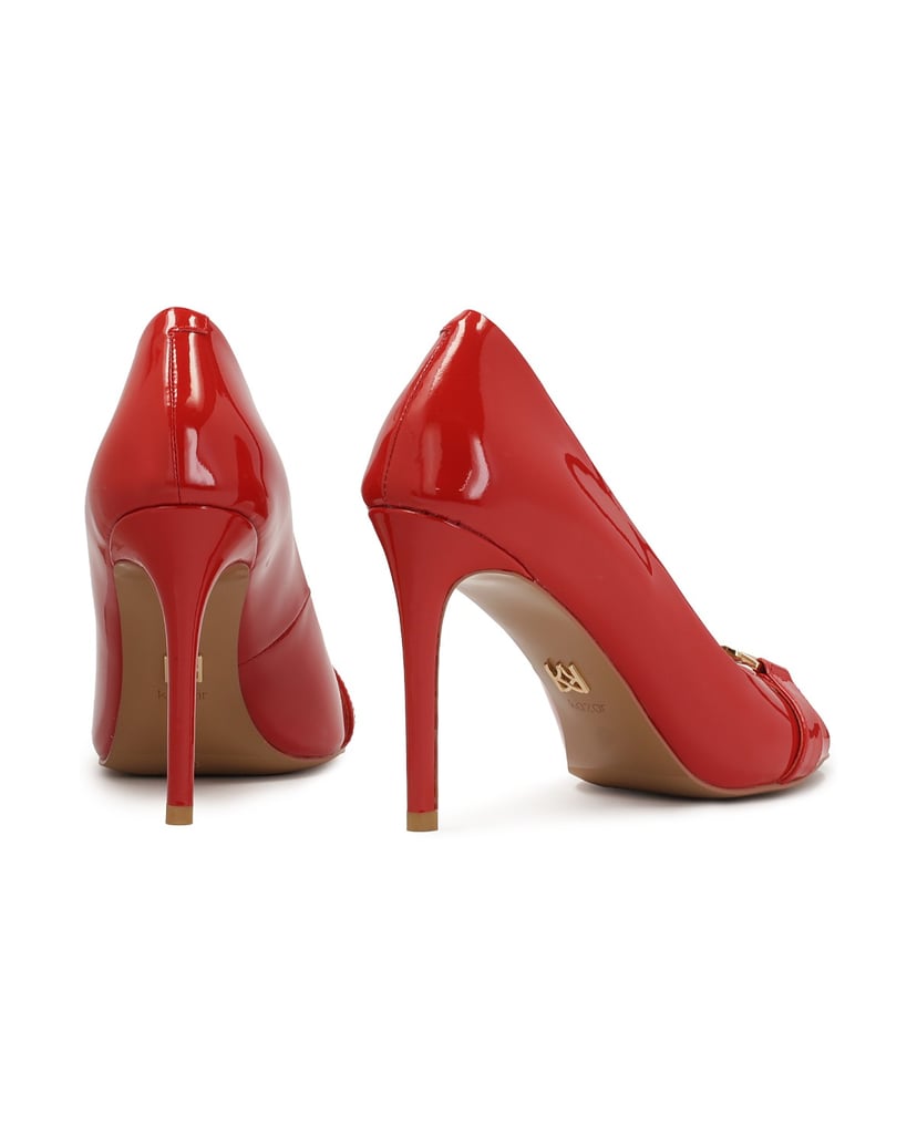 Kazar-Rote-Lacklederpumps-mit-Ausschnitt-an-der-Schuhspitze-rot