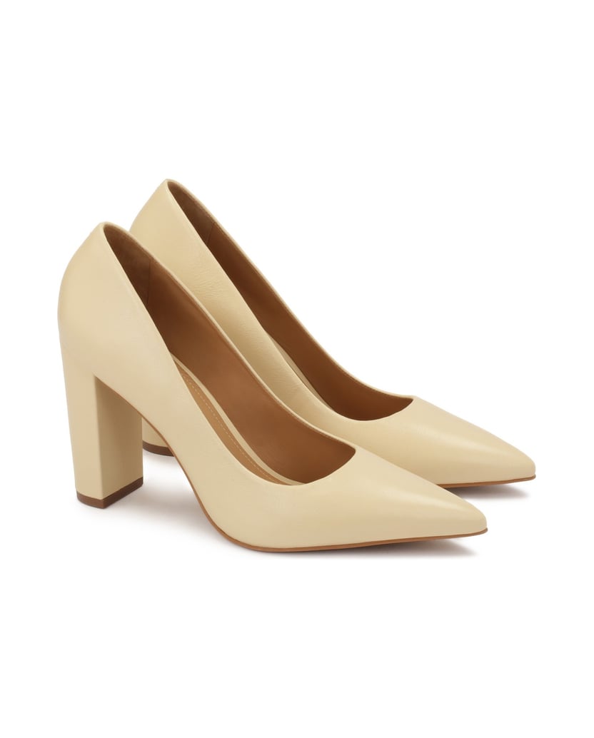 Kazar-Pumps-mit-breitem-Absatz-in-Cremefarbe-pastellgelb