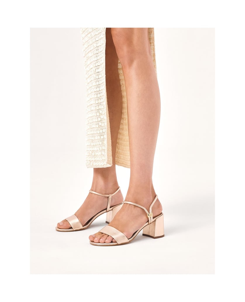 Kazar-Goldene-Sandalen-mit-einzigartigem-Verschluss-gold