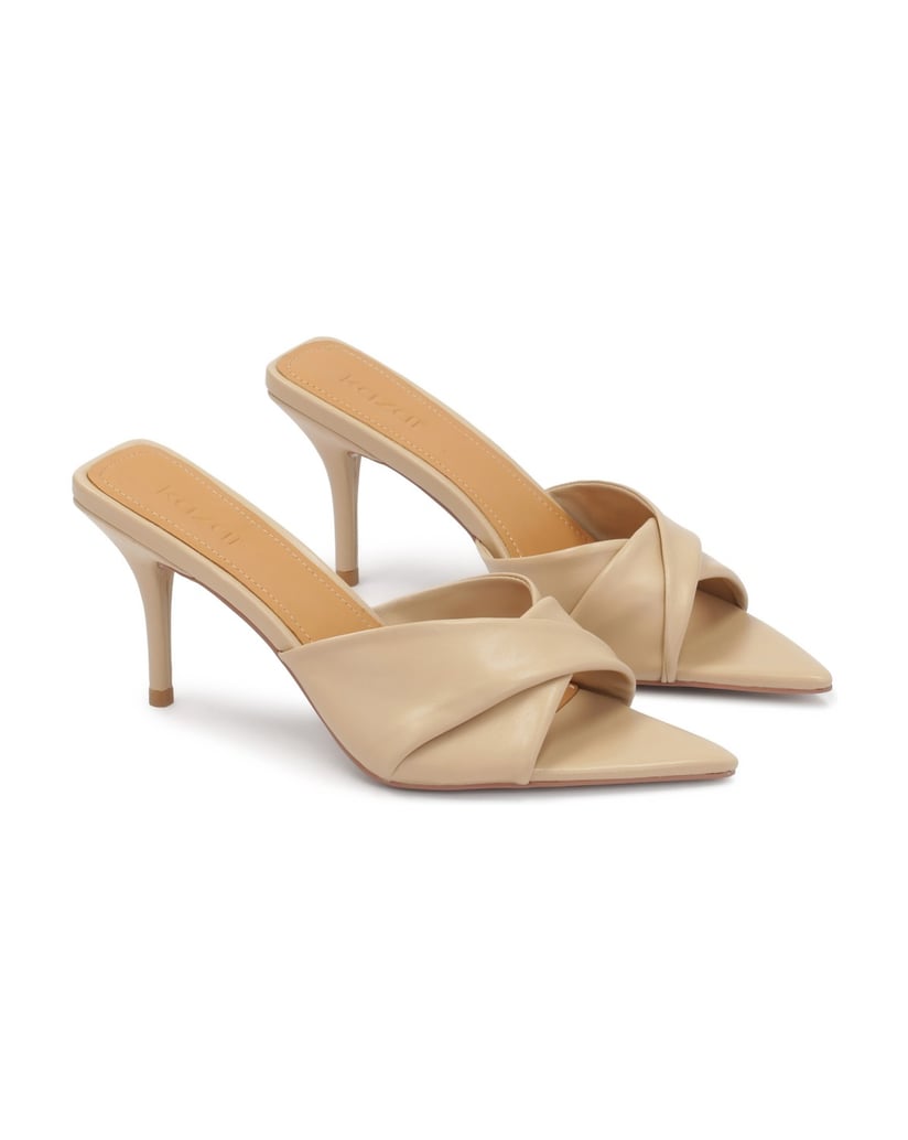Kazar-Elegante-Stiletto-Pantoletten-mit-dekorativem,-überlappendem-Riemen-beige