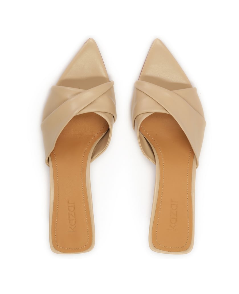 Kazar-Elegante-Stiletto-Pantoletten-mit-dekorativem,-überlappendem-Riemen-beige