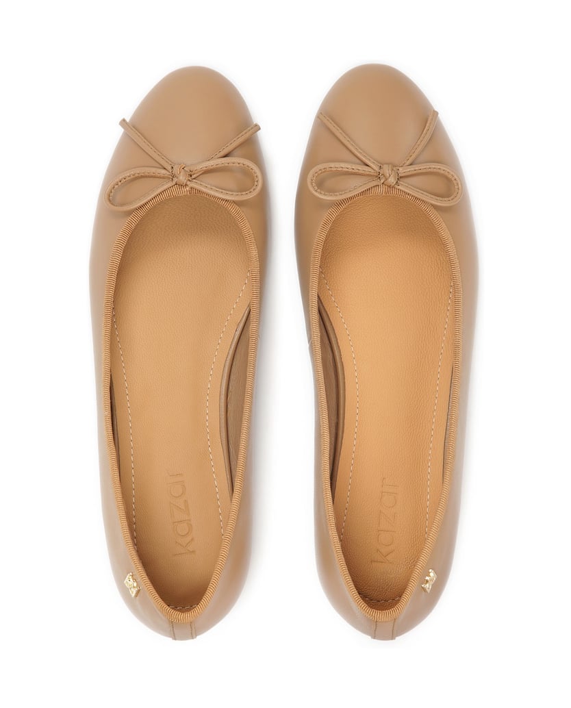 Kazar-Hellbraune-Ballerinas-mit-runder-Nase-camel