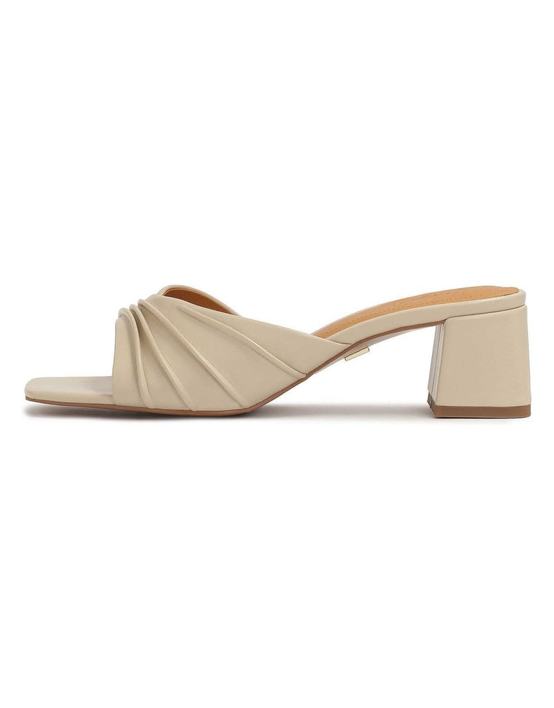 Kazar-Pantoletten-aus-Leder-mit-Falten-und-Absatz-beige