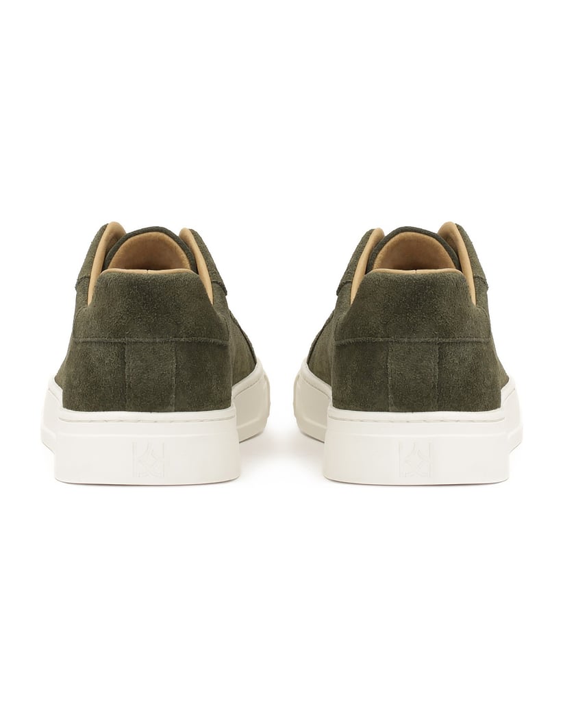 Kazar-Khakifarbene-Wildleder-Sneakers-mit-weißer-Sohle-oliv