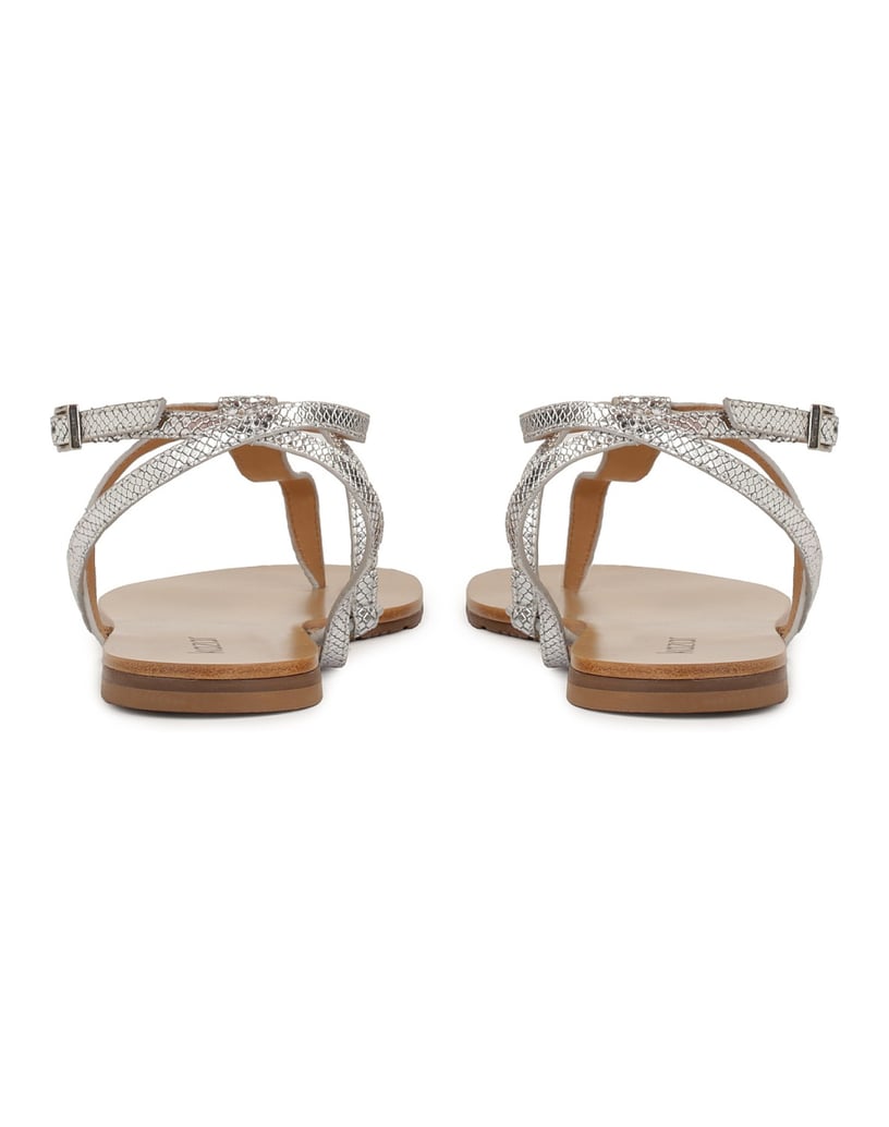 Kazar-Flache-Sandalen-aus-Leder-mit-Silberprägung-silber